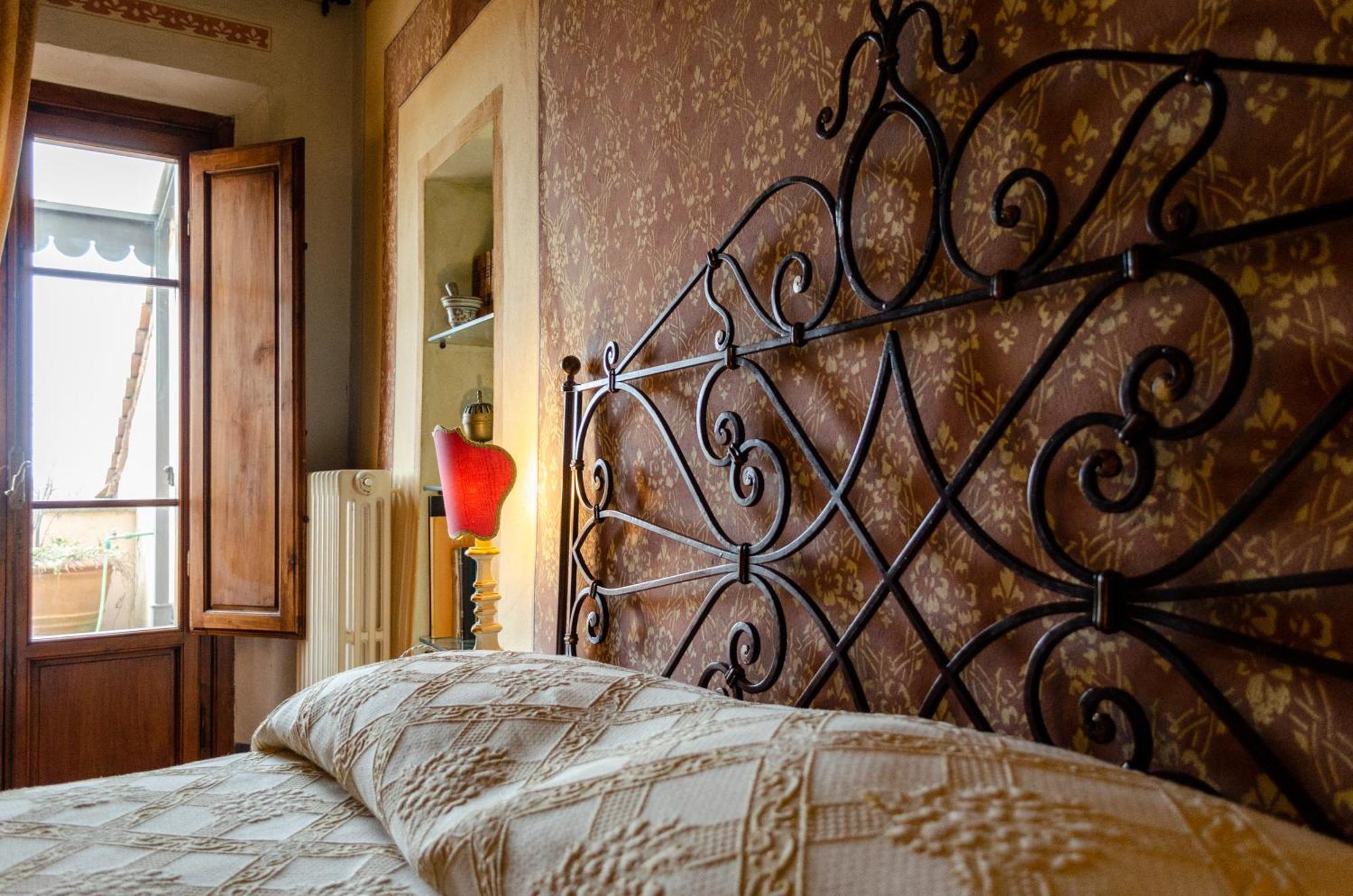Antica Dimora Leones Bed & Breakfast Palaia Dış mekan fotoğraf